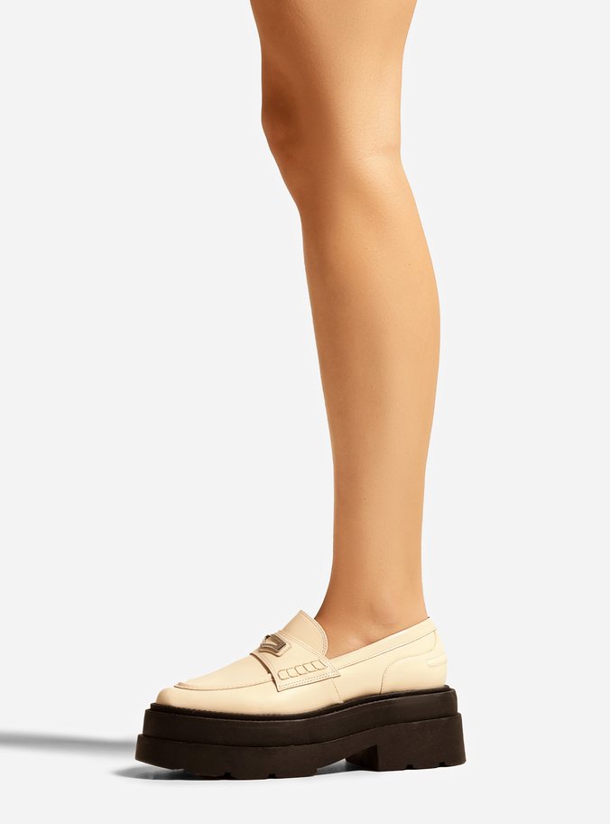 Mocassim Off-White Plataforma Livia