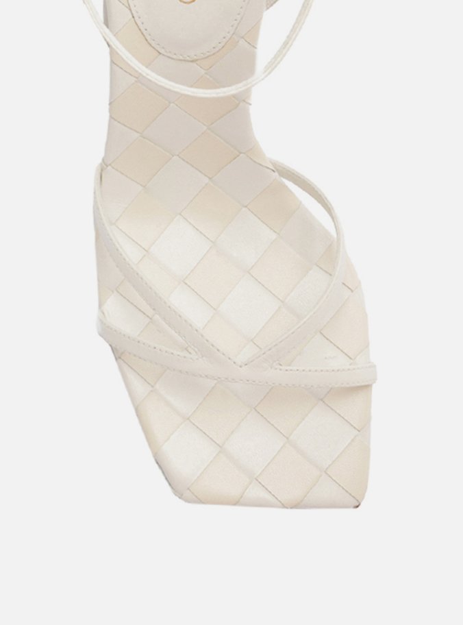 Sandália Branca Tressê Off-White Salto Bloco