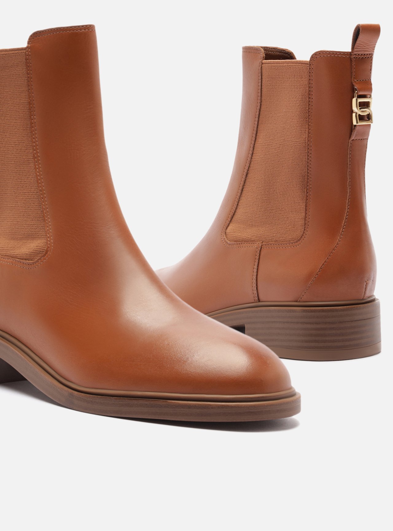 Bota Chelsea Marrom Couro Salto Baixo Bloco — foto 4