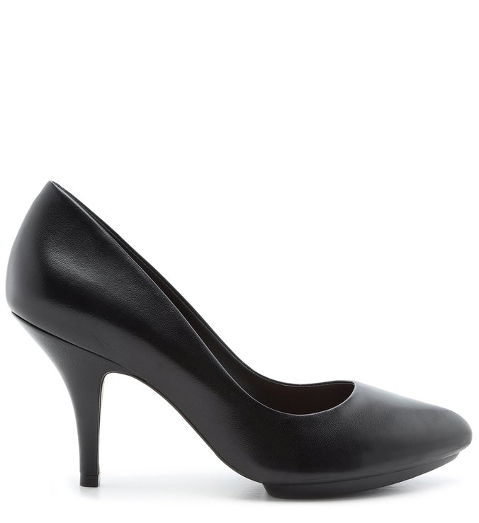 Scarpin Couro Preto Salto Médio Bico Fino Meia Pata