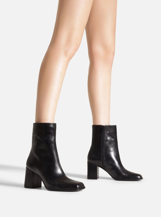 Bota Preta Couro Salto Médio Bloco Bico Quadrado