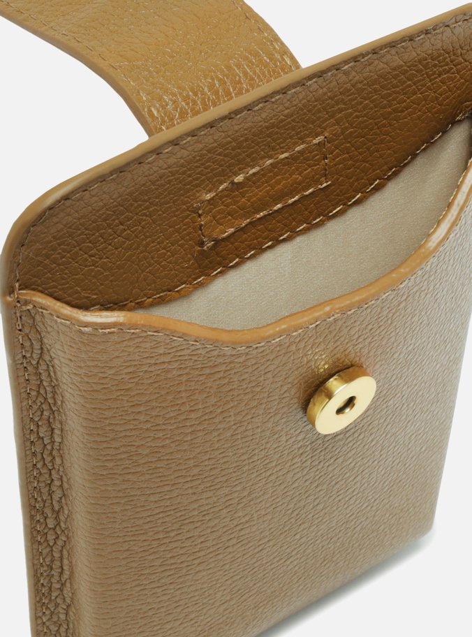 Mini Bag Caramelo Couro Porta-Celular Medalha