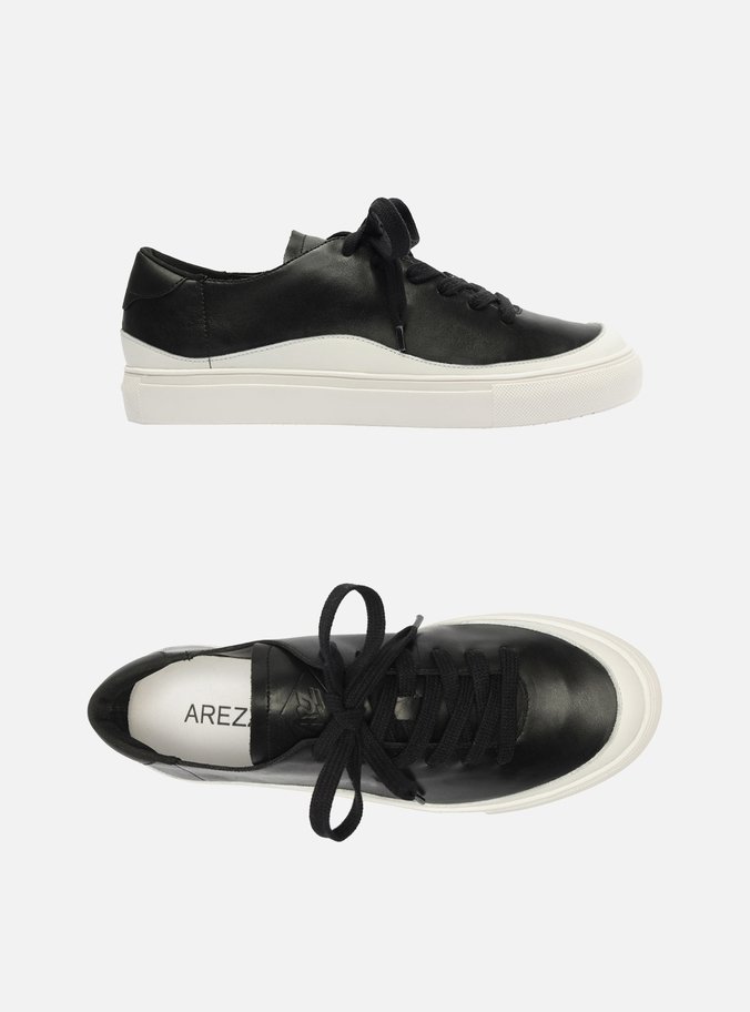 Tênis Preto Bico Redondo Amarração