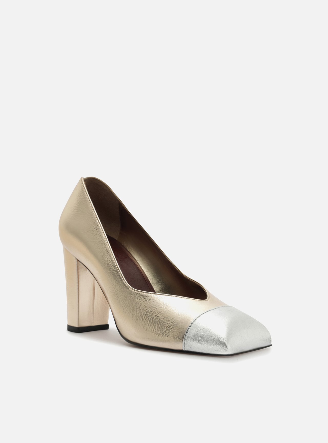 Scarpin Dourado Couro Salto Bloco — foto 2