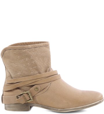 Bota Perfurada Areia