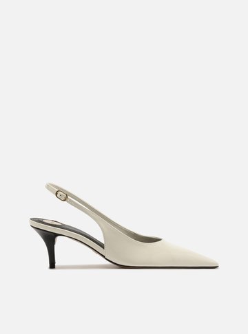 Arezzo — Scarpin Branca Salto Fino Slingback
