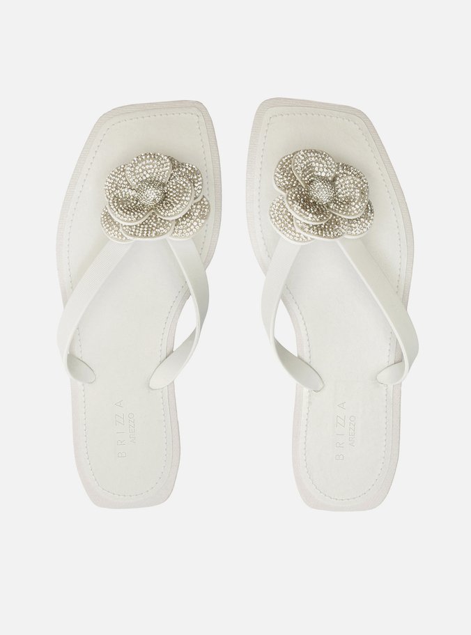 Chinelo de Dedo Branco Recouro Square Flor Strass