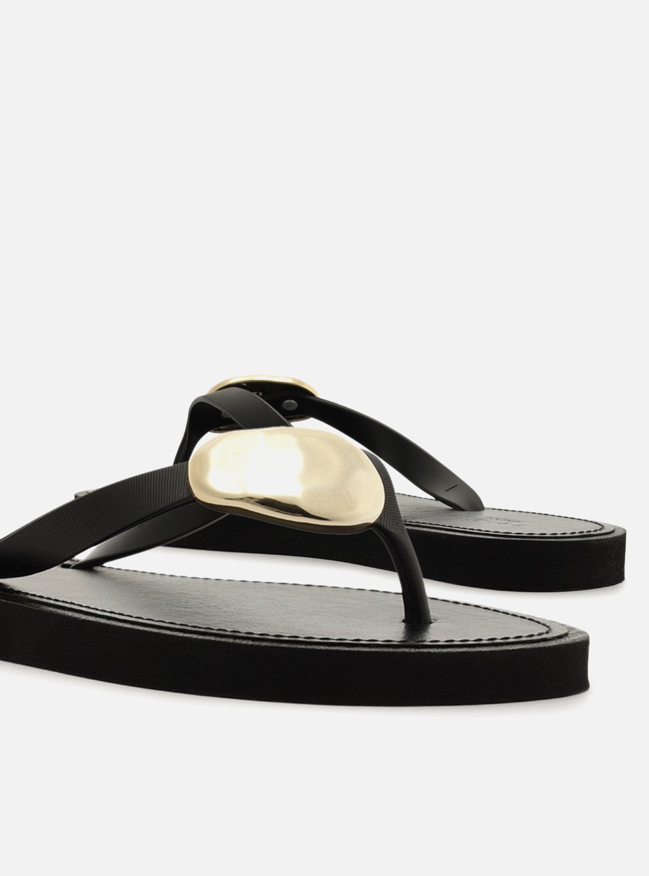 Chinelo Minimal Preto Bico Redondo Brizza — foto 4