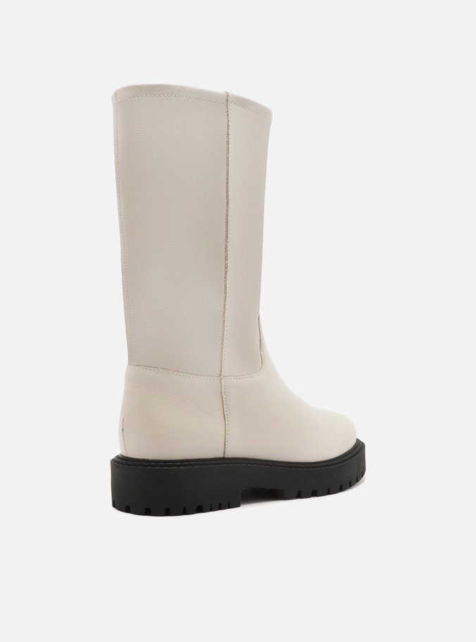 Bota Branca Salto Tratorado