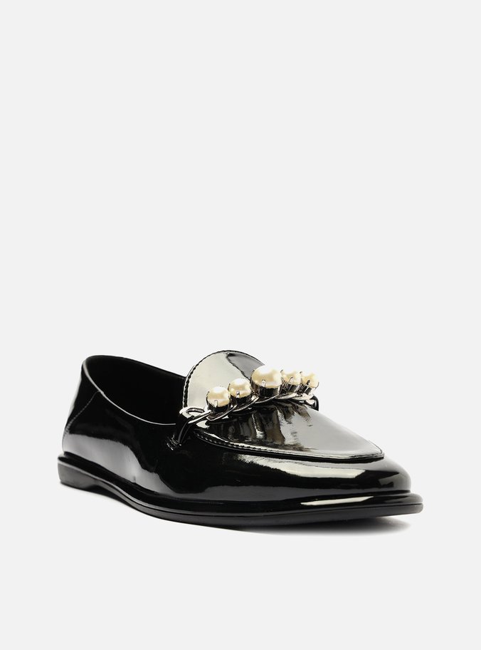 Mocassim Preto Verniz Pérolas