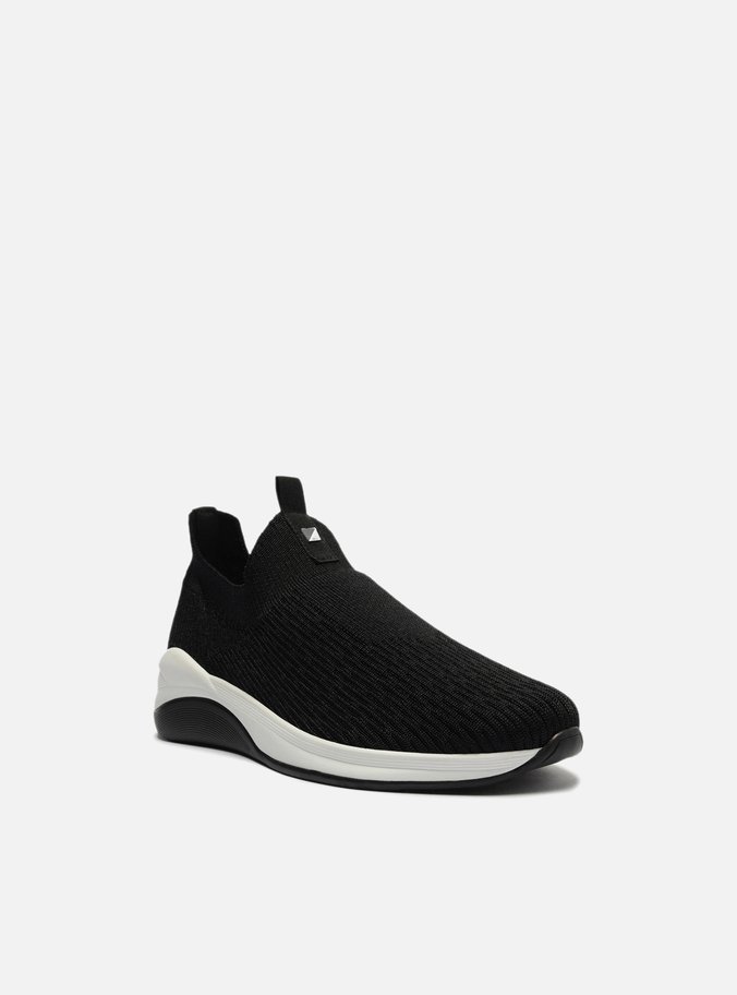 Tênis Slip On Preto Knit Bico Redondo Básico