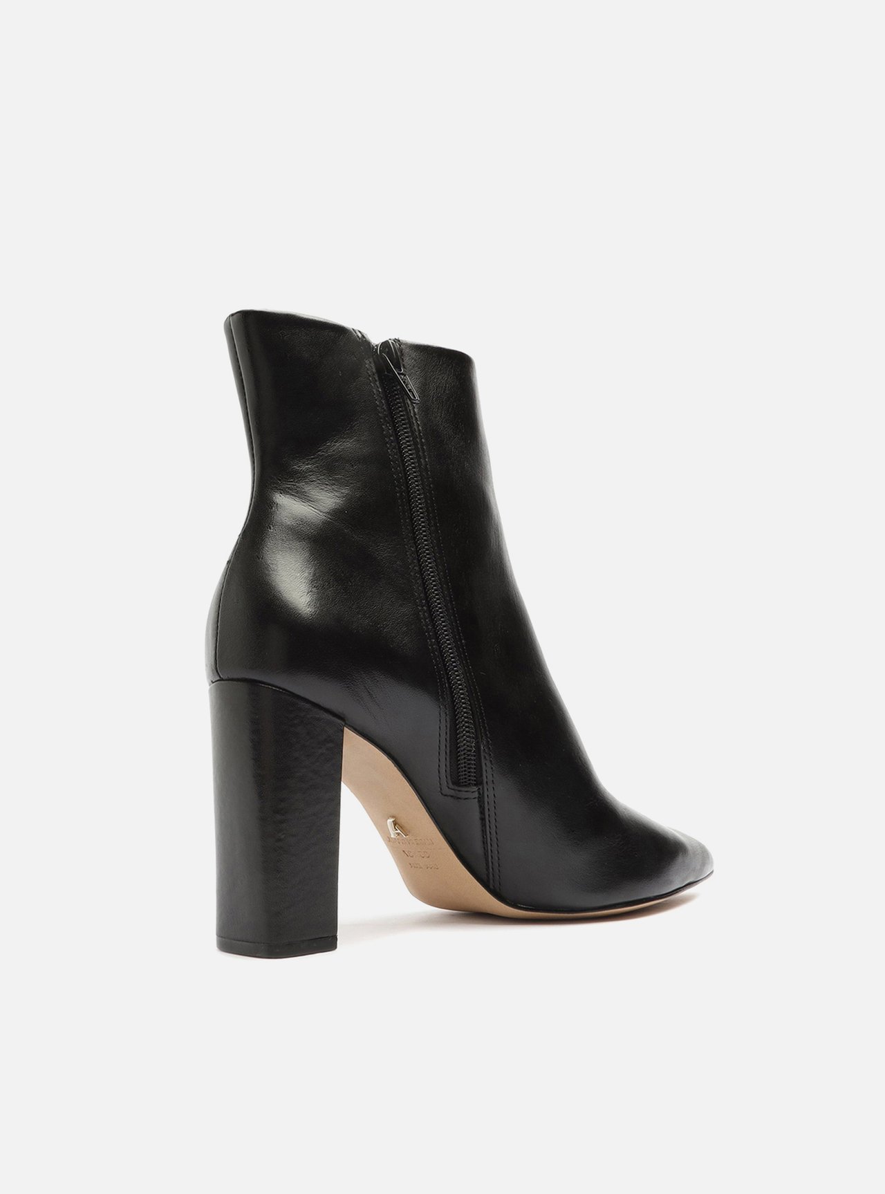 Bota preta bico sales fino