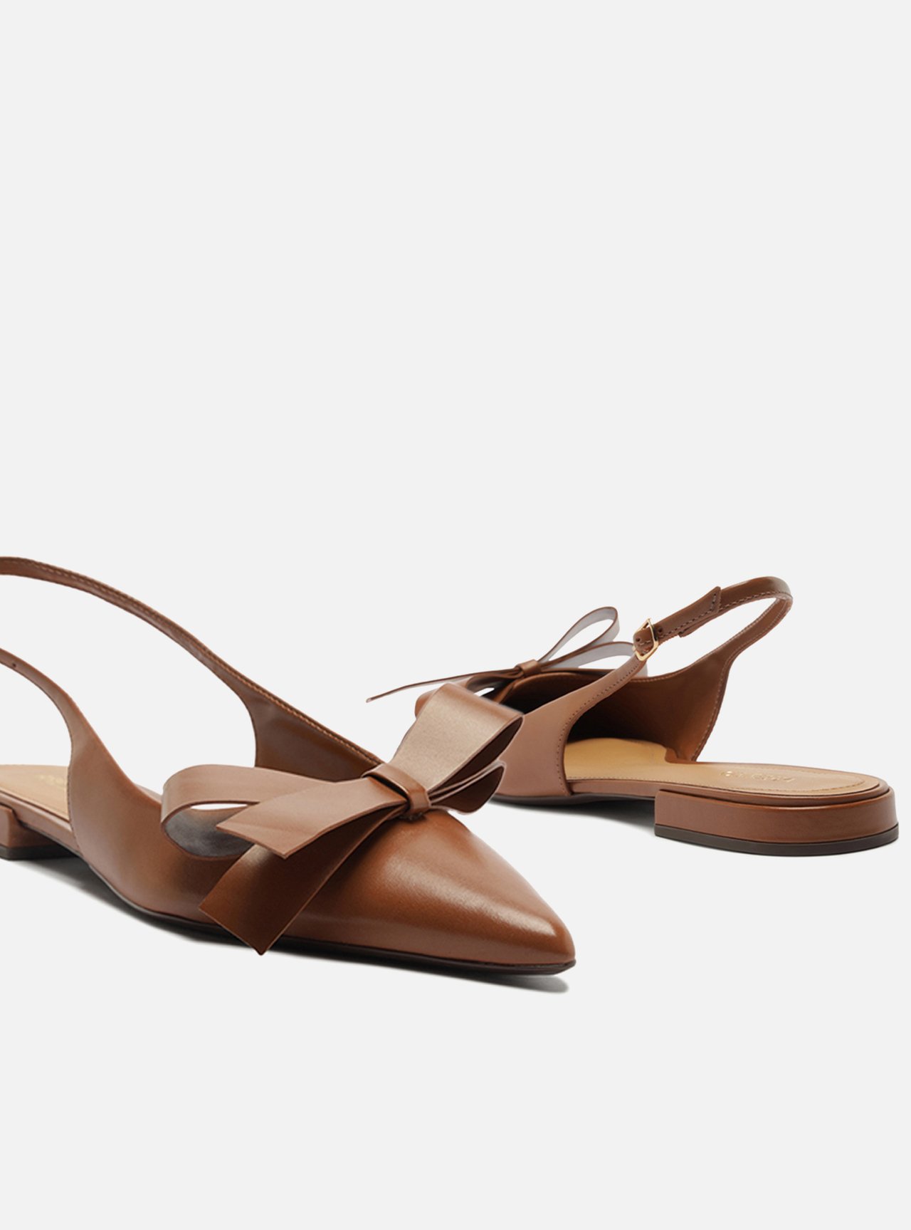 Sapatilha Marrom Couro Bico Fino Slingback Laço — foto 4