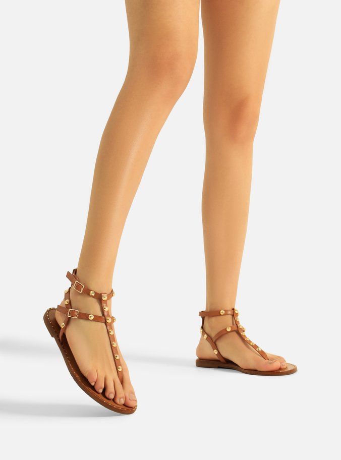 Rasteira Marrom Couro Slim Gladiadora Tachas