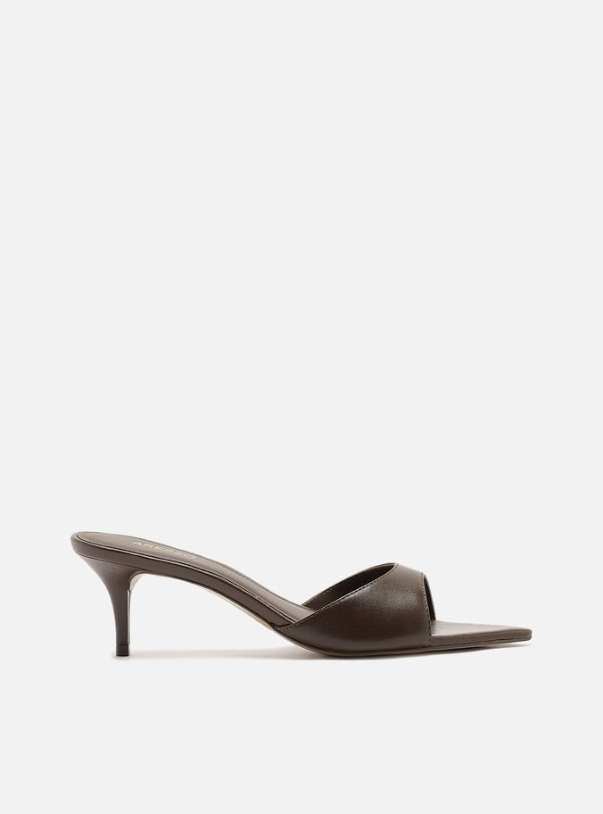 Mule Marrom Couro Bico Folha