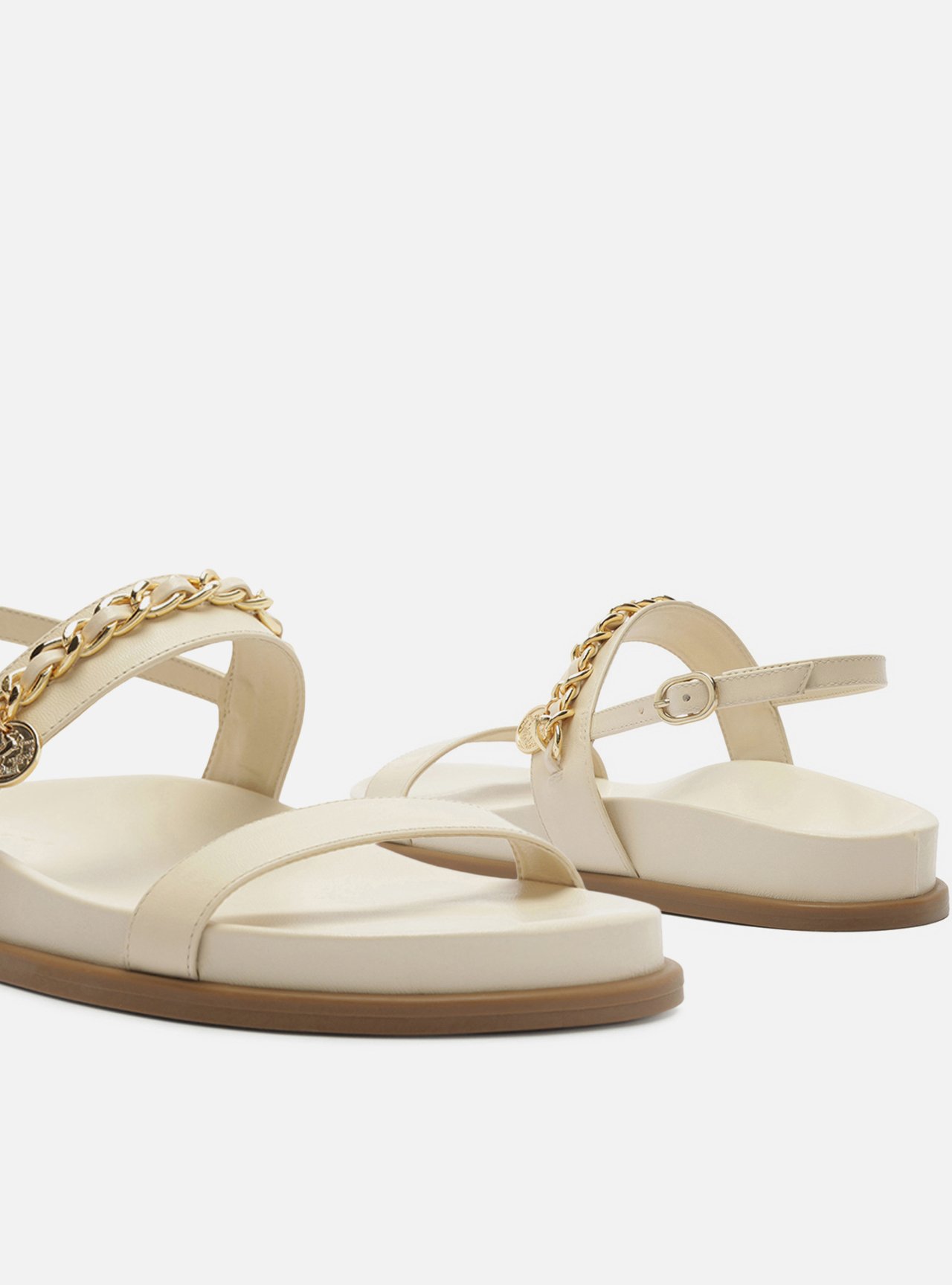 Sandália Papete Off White Couro Corrente Charm — foto 4