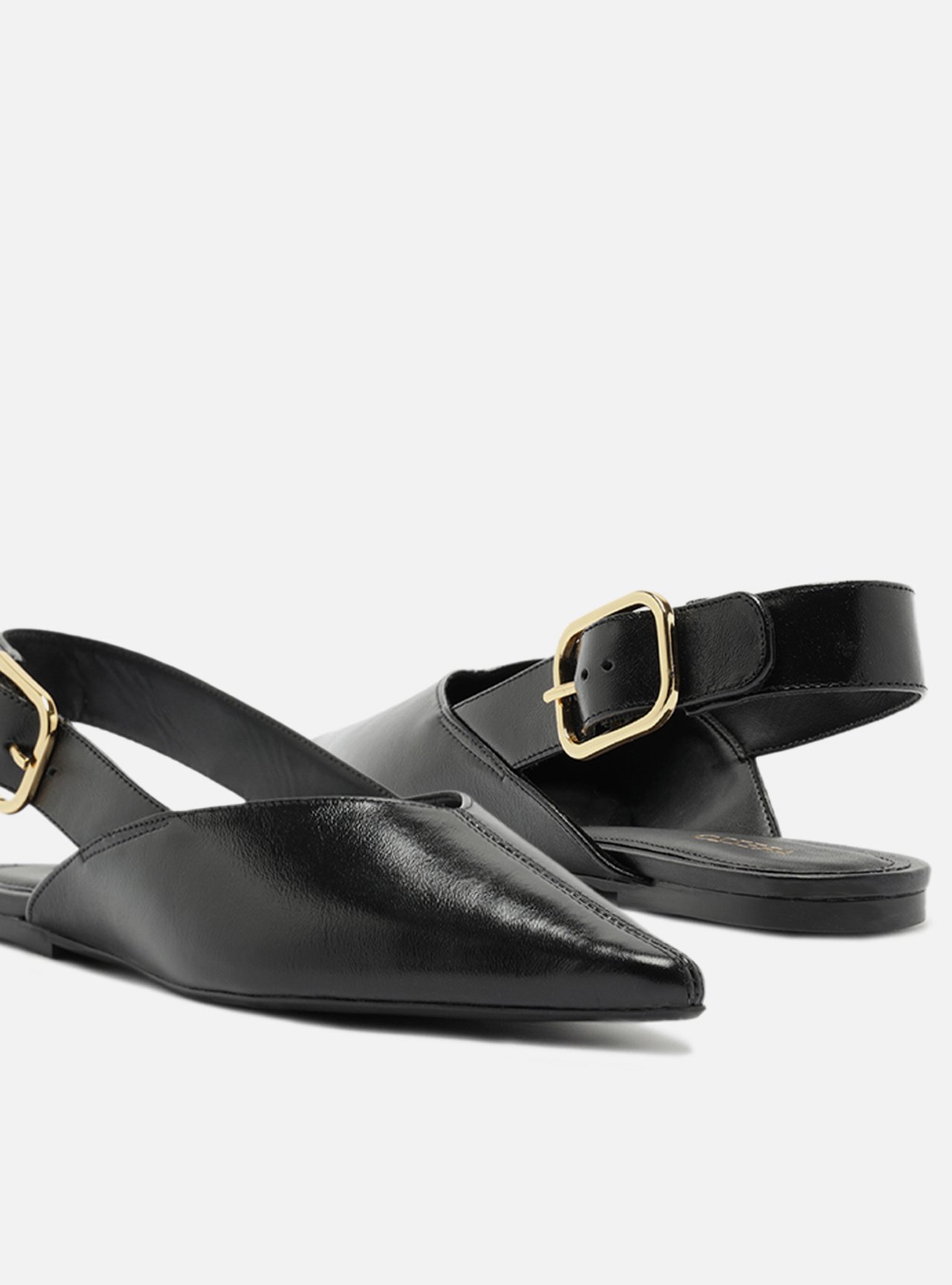 Sapatilha Preta Couro Slingback Fivela — foto 4