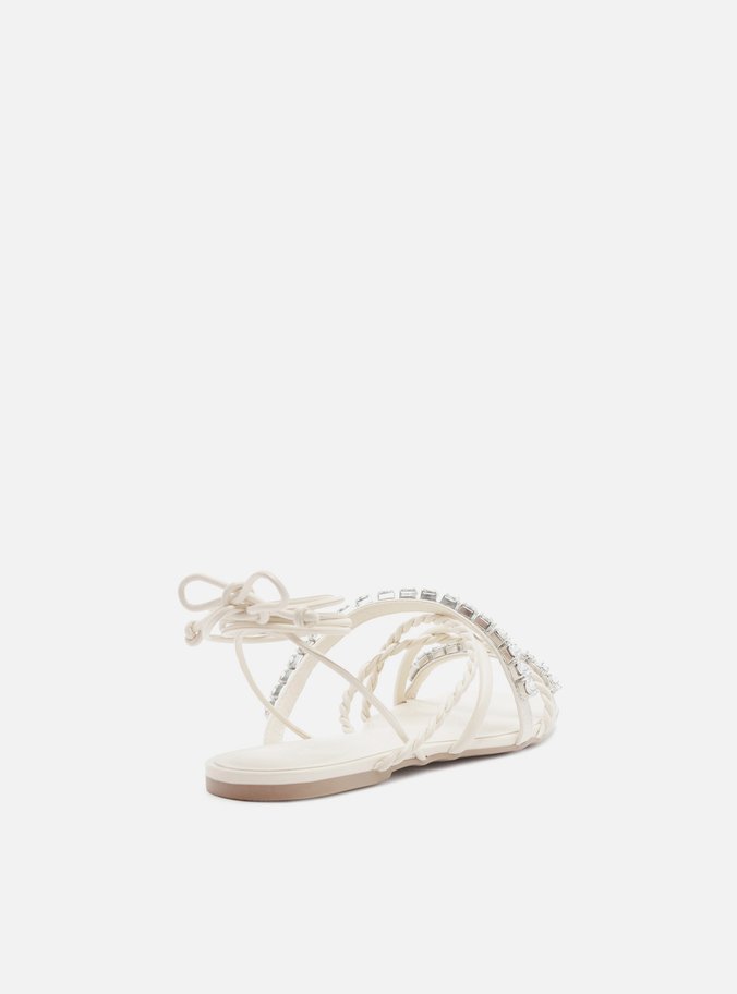 Sandália Off-White Salto Rasteiro Tiras Pedrarias