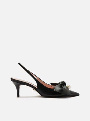 Scarpin Preto Couro Slingback Laço Pérolas