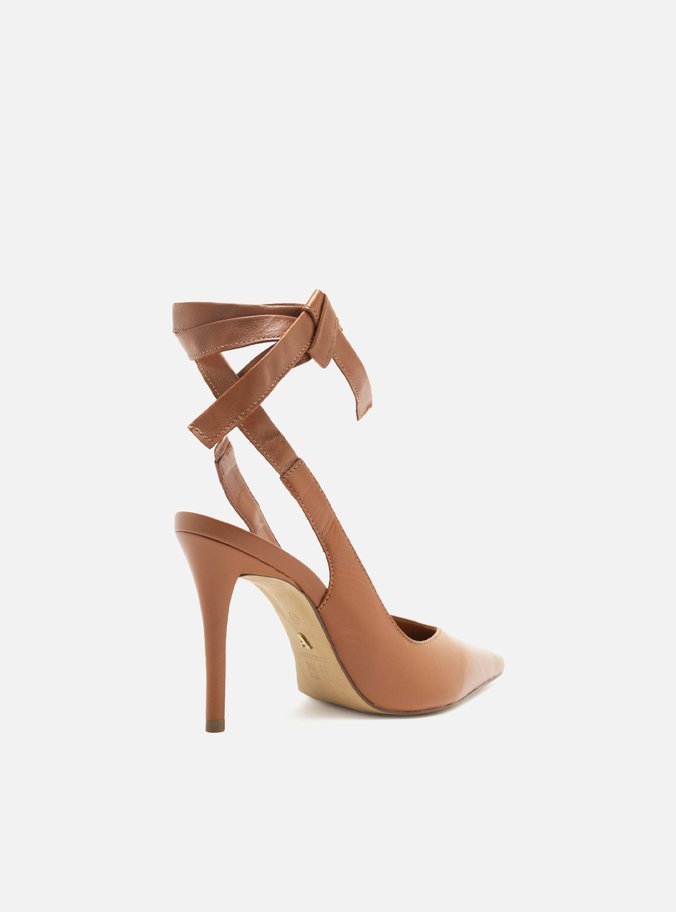 Scarpin Marrom Salto Alto