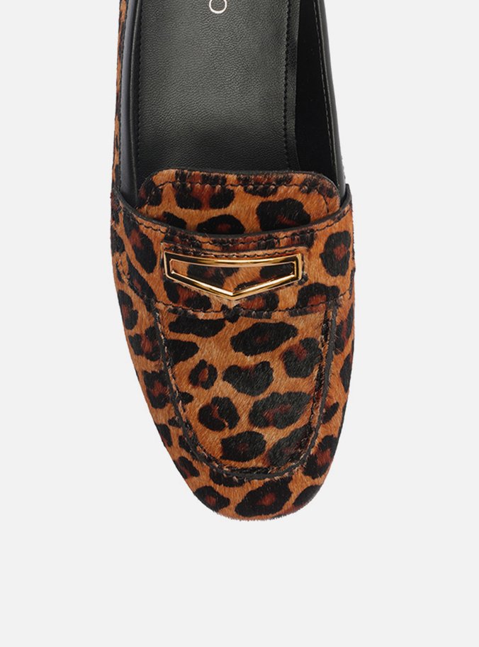 Mocassim Animal Print Tira Metal