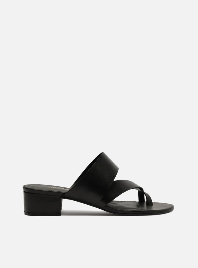 Sandália Preta Couro Salto Baixo Tiras Cross