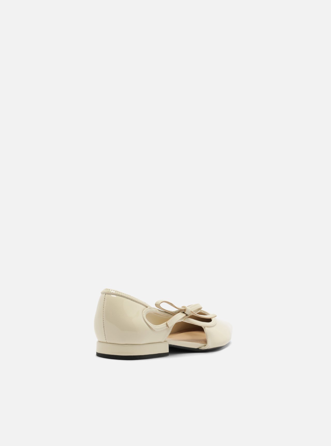Sapatilha Off-White Recorte Laço — foto 3