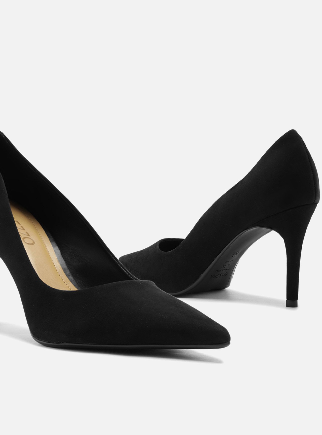 Scarpin Preto Nobuck Salto Fino Bico Fino — foto 4