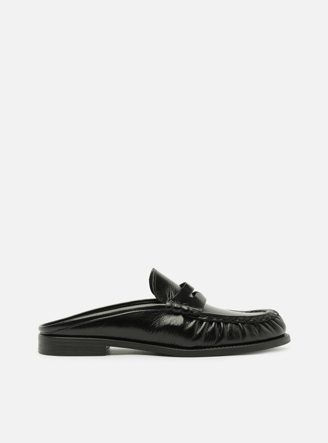 Mule Preto Couro Bico Redondo Franzido