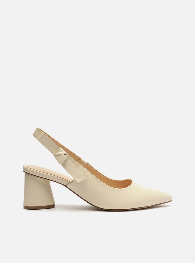 Scarpin Off-White Couro Bico Fino Slingback