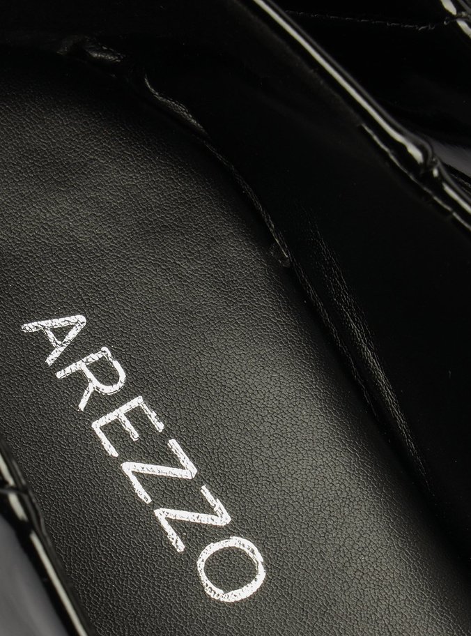 Mocassim Preto Verniz Pérolas