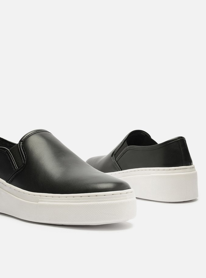 Tênis Slip On Preto Sola Alta Básico