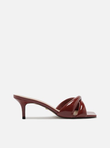 Mule Vermelho Salto Médio Tiras Maxi
