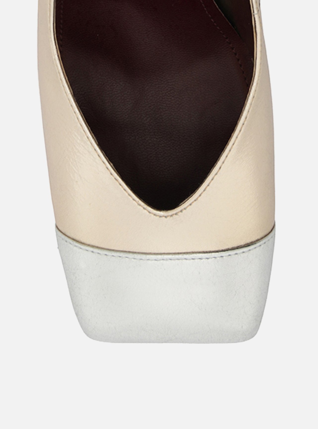 Scarpin Dourado Couro Salto Bloco — foto 5