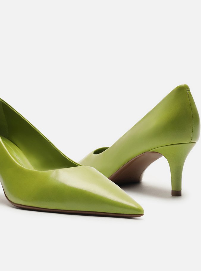Scarpin Verde Salto Baixo Fino Básico
