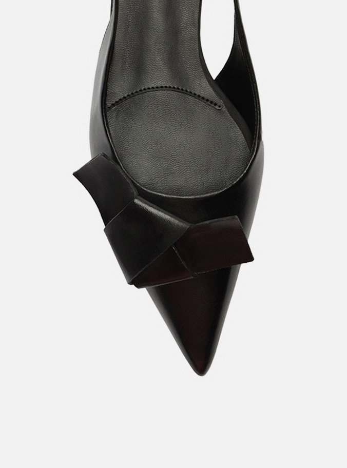 Sapatilha Preta Couro Bico Fino Slingback Laço