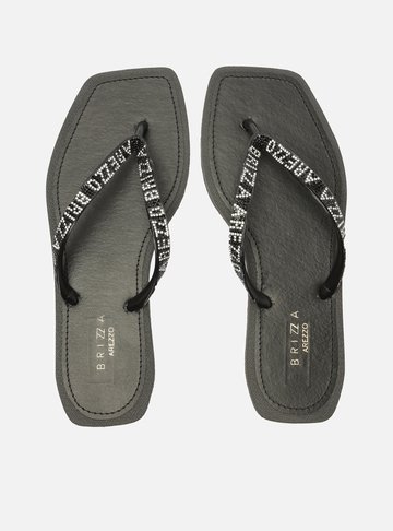 Chinelo de Dedo Preto Square Lettering Strass