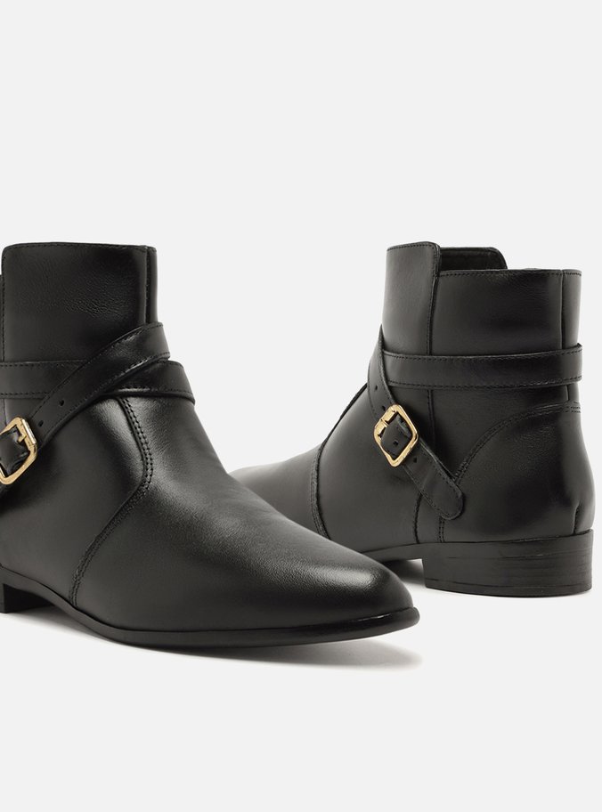 Bota Preta Couro Cano Curto Salto Baixo Tira