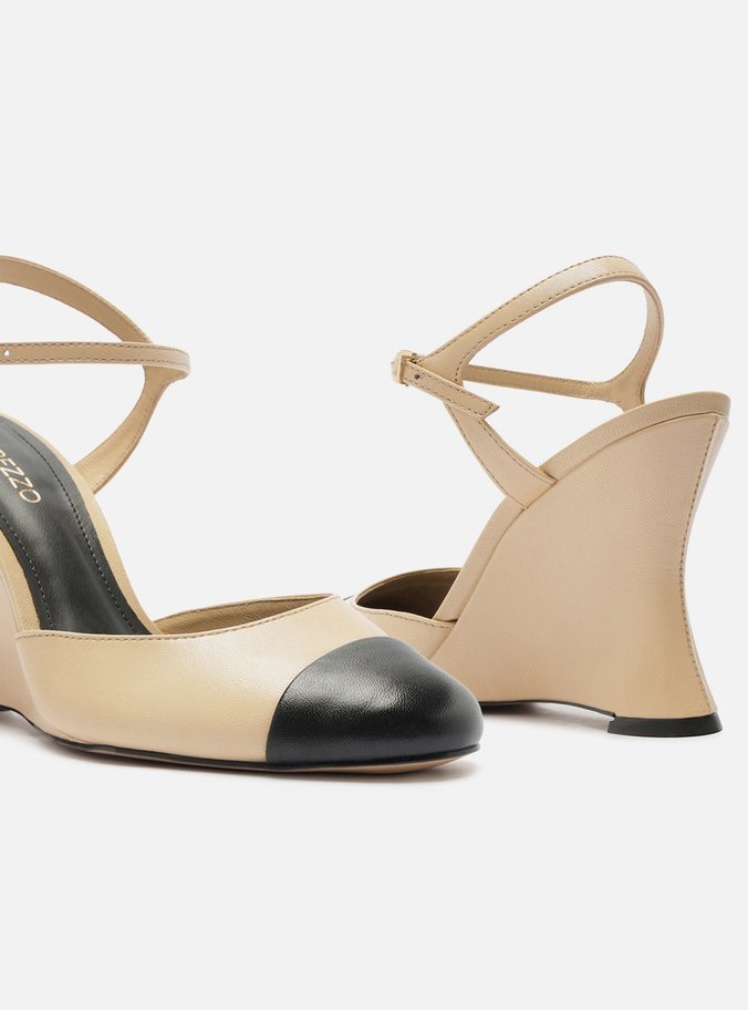 Scarpin Nude Couro Anabela Cap Toe
