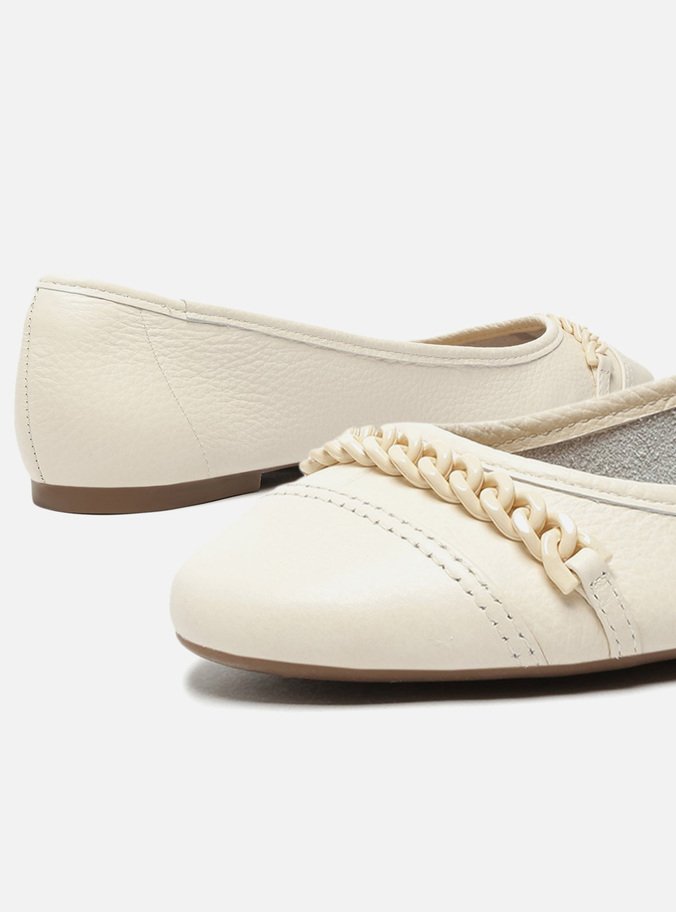 Sapatilha Couro Off-White Corrente Mariana