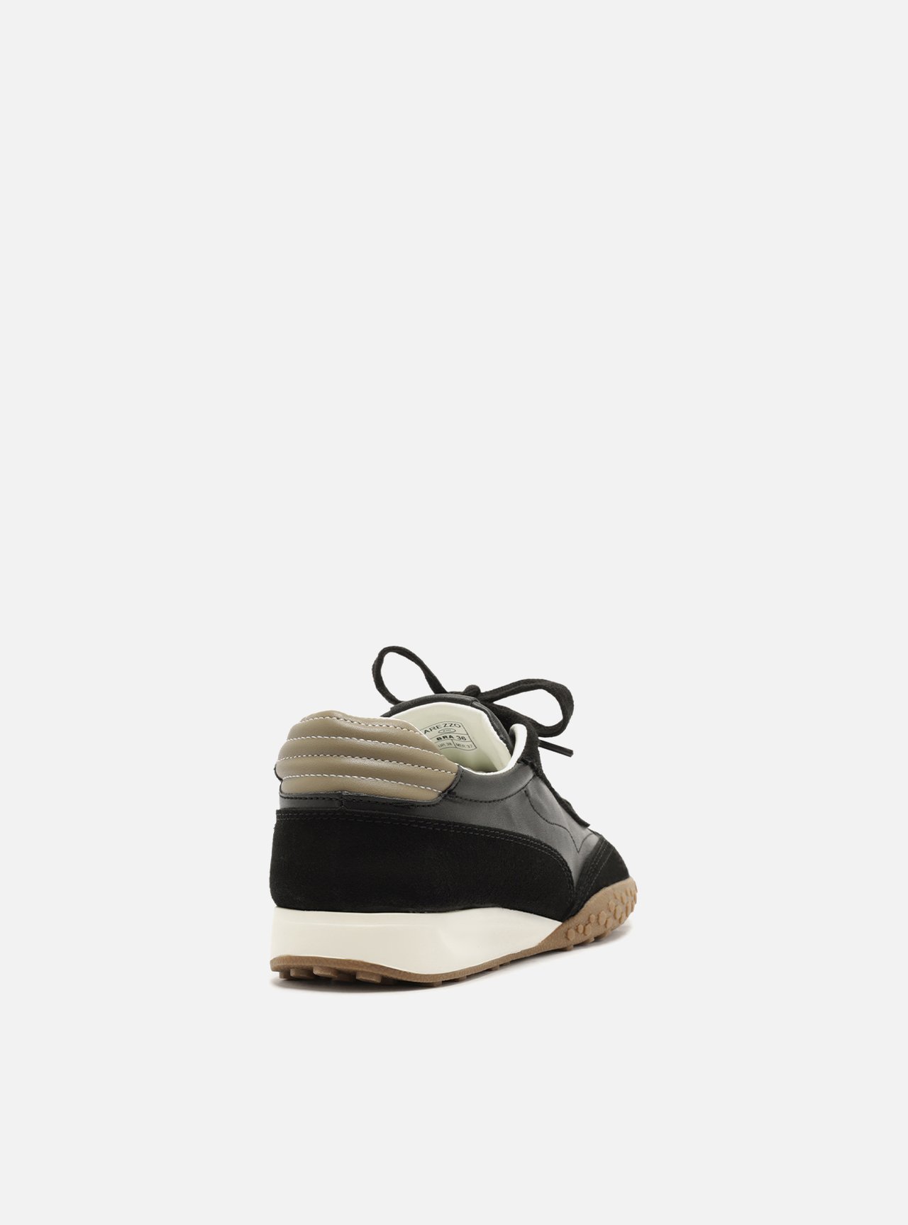 Tênis Preto Solado Esportivo Suede Metais — foto 3