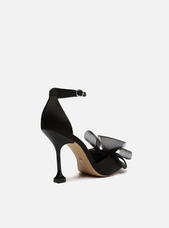 Scarpin Preto Cetim Salto Taça Bico Fino