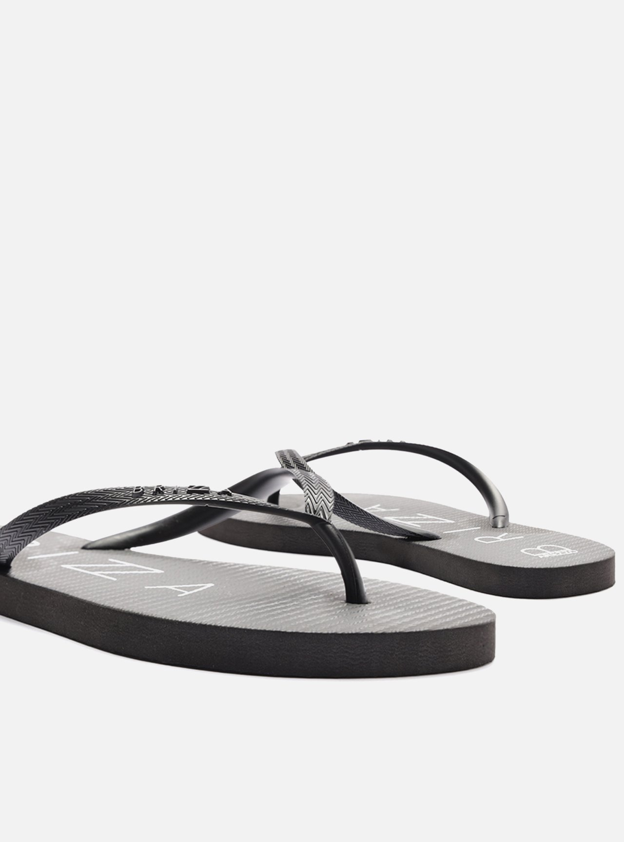 Chinelo de Dedo Preto Básico Brizza — foto 4