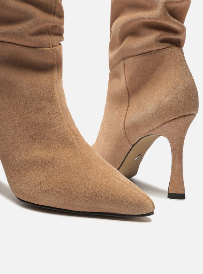 Bota Nude Acamurçada Cano Médio Slouchy