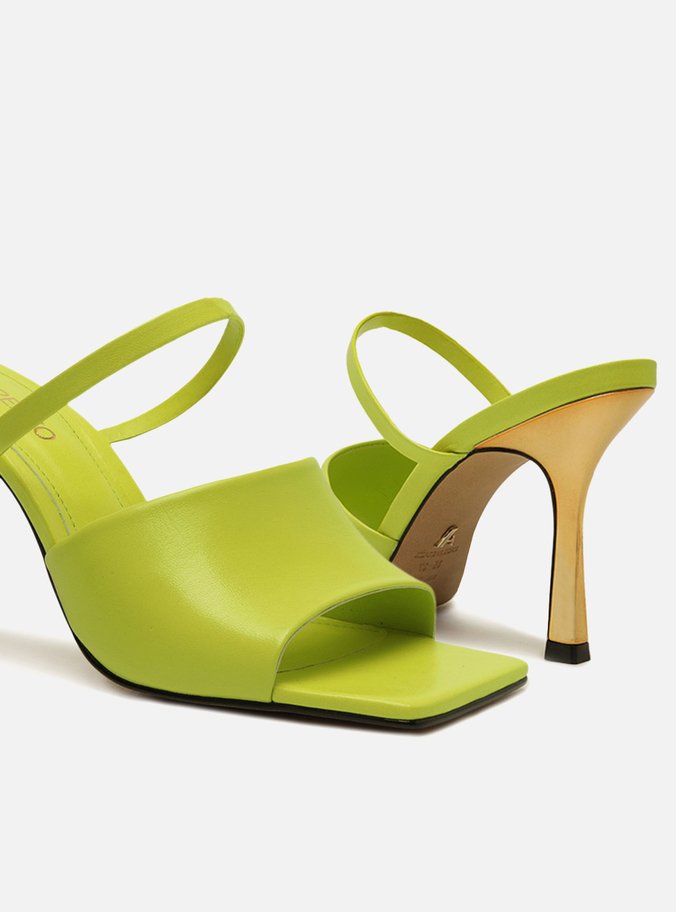 Mule Verde Couro Salto Fino Tira Larga