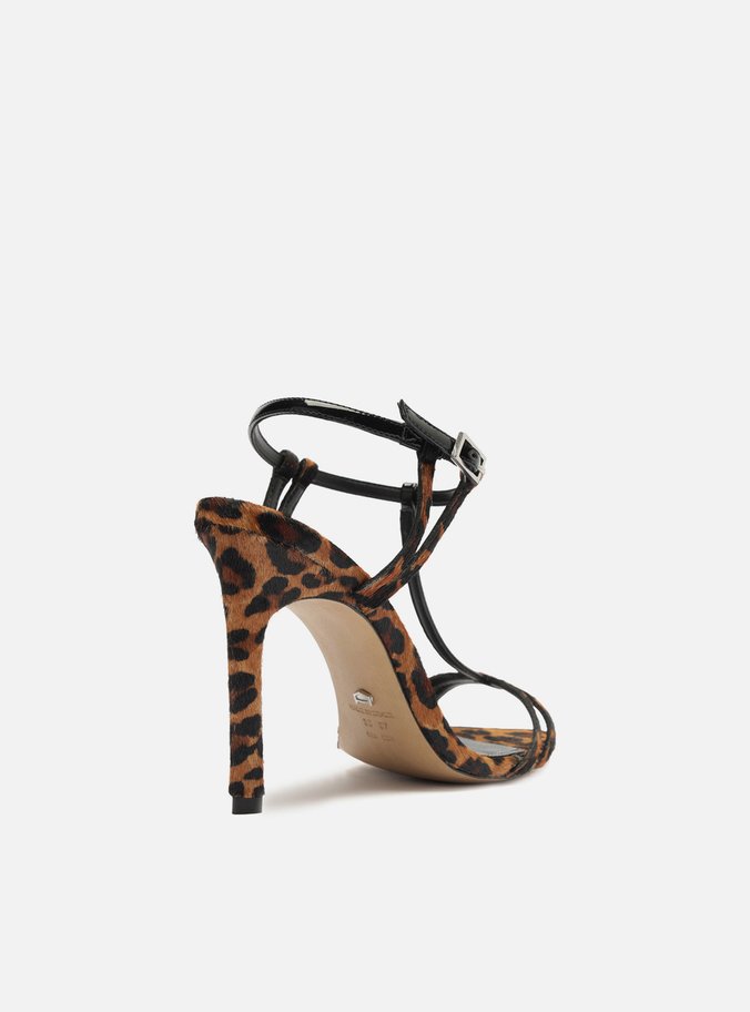 Sandália Animal Print Salto Fino Bico Folha