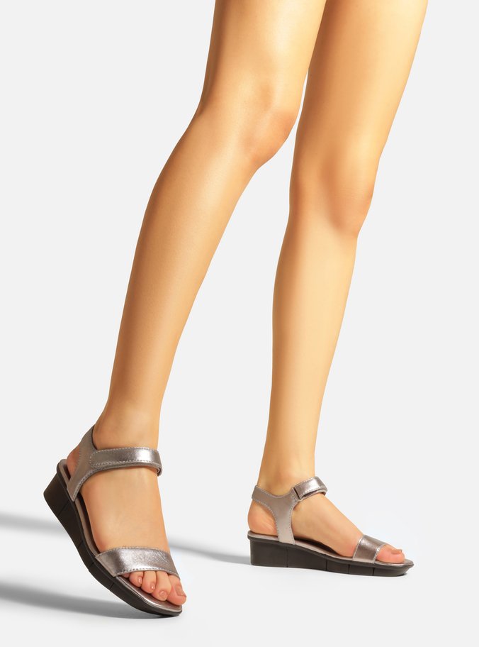 Sandália Prata Couro Flatform Velcro Comfort