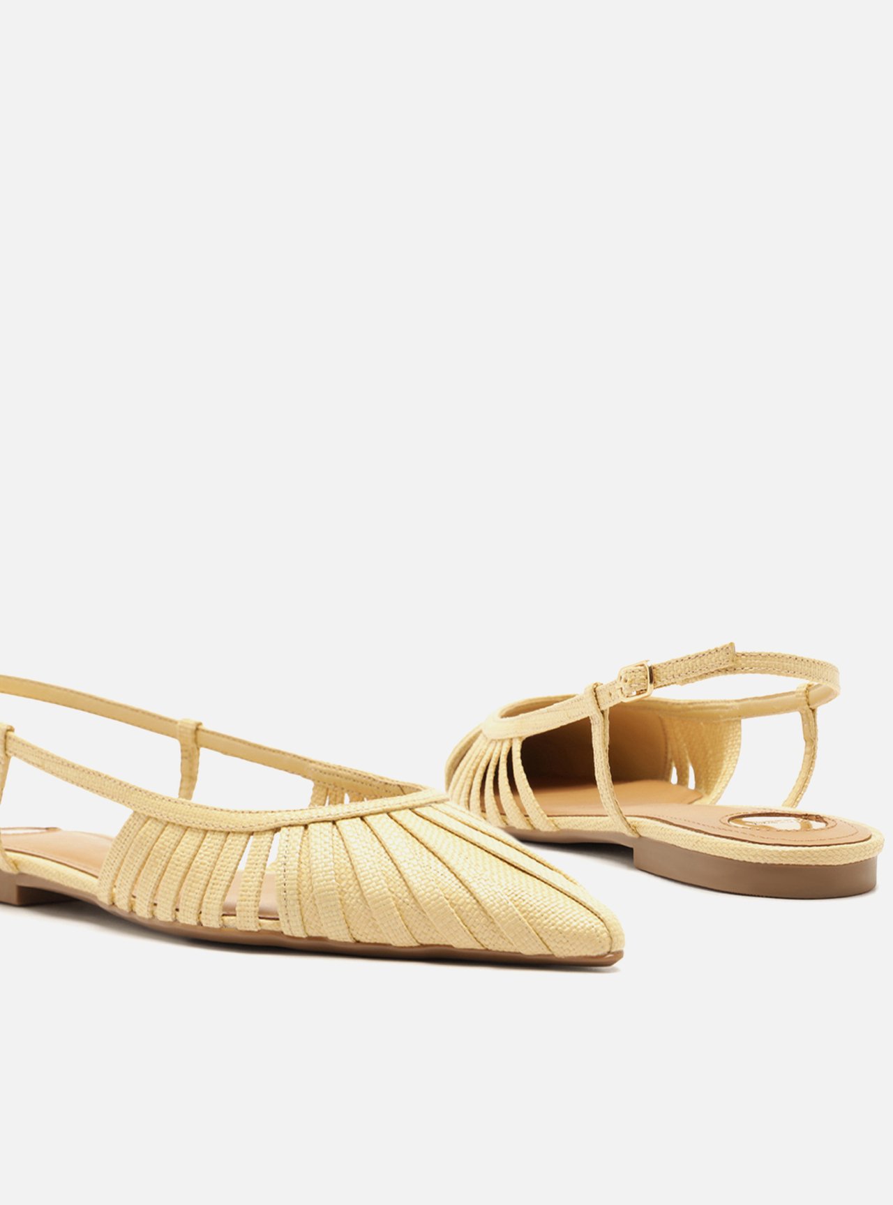 Sapatilha Nude Couro Bico Fino Slingback Tiras — foto 4