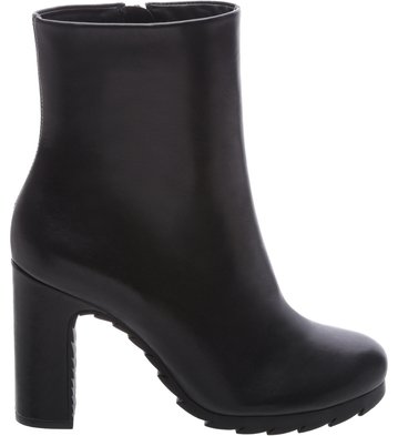 Bota Fechada Salto Alto Preto