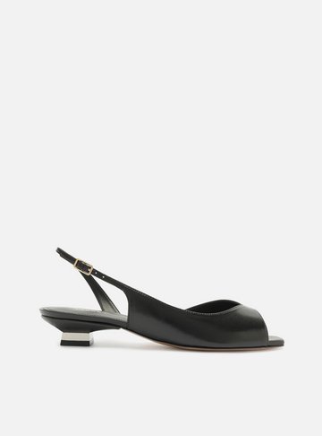 Arezzo — Scarpin Preto Couro Salto Bloco Slingback